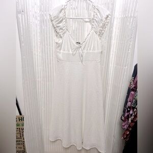 “4S13MM” White SZ (L) Dress Adjustable Straps, NWT Beautiful Dress Gauze/Like